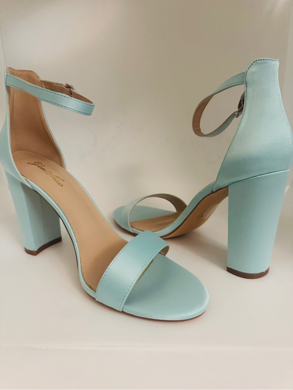 GENSHUO Women’s 4 inch High Open Round Toe Block Sandals Ankle Strap